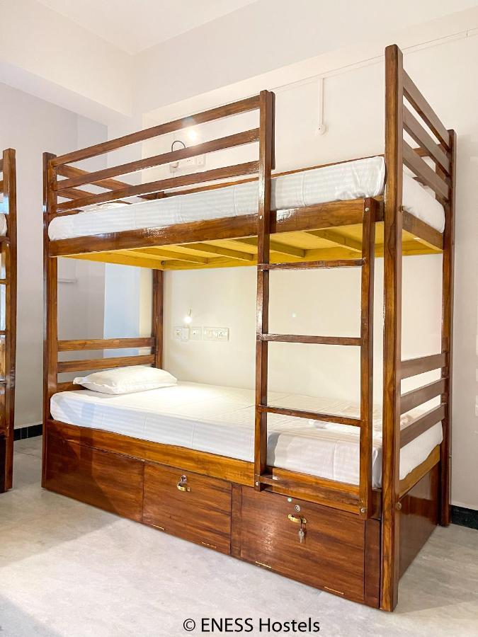 Eness Hostels Пудучеррі Екстер'єр фото
