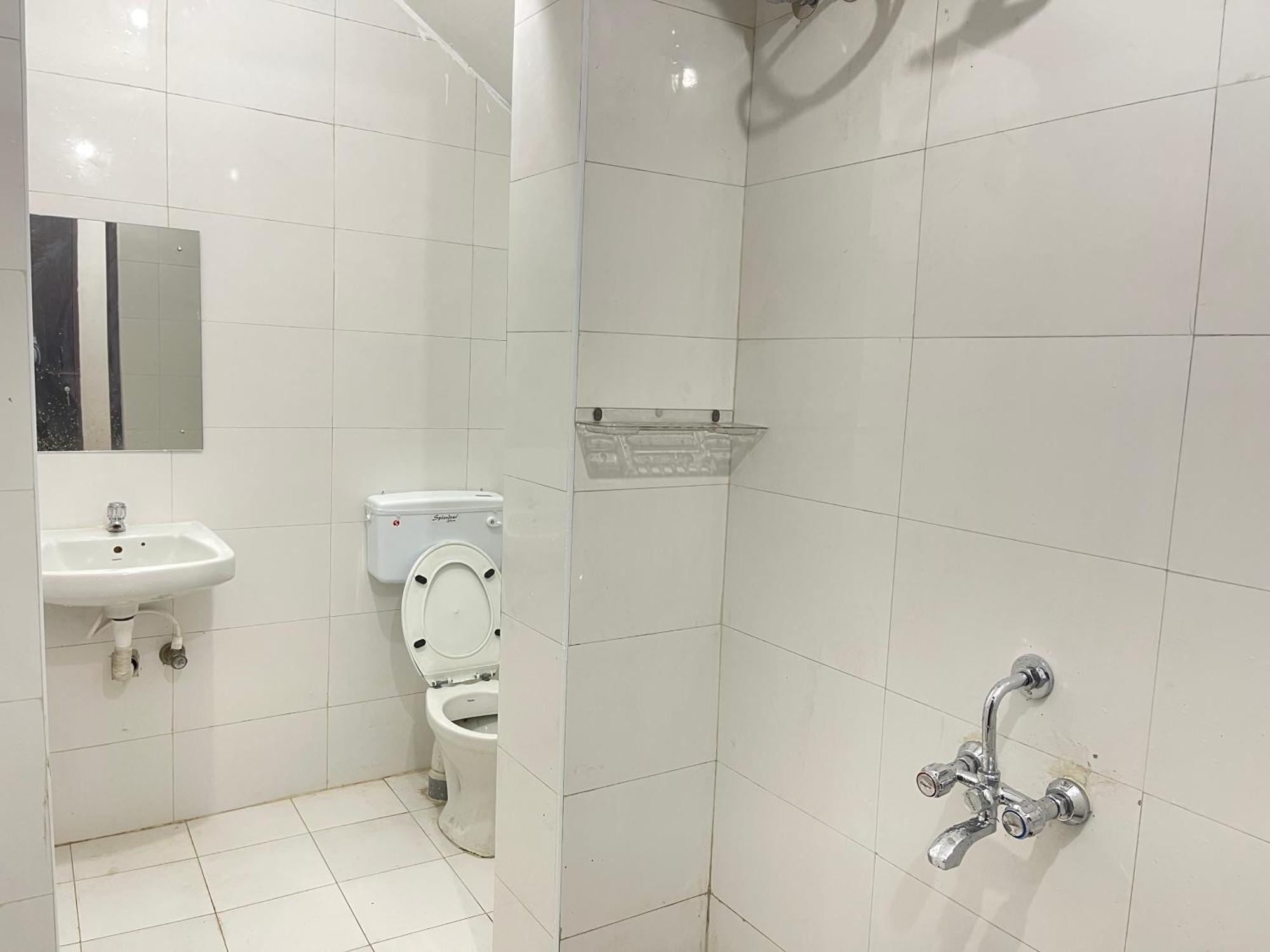 Eness Hostels Пудучеррі Екстер'єр фото